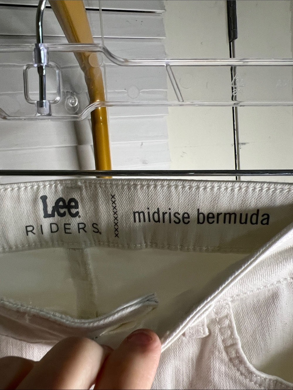 Lee Women’s White Denim Jean Bermuda Shorts - Picture 2 of 5